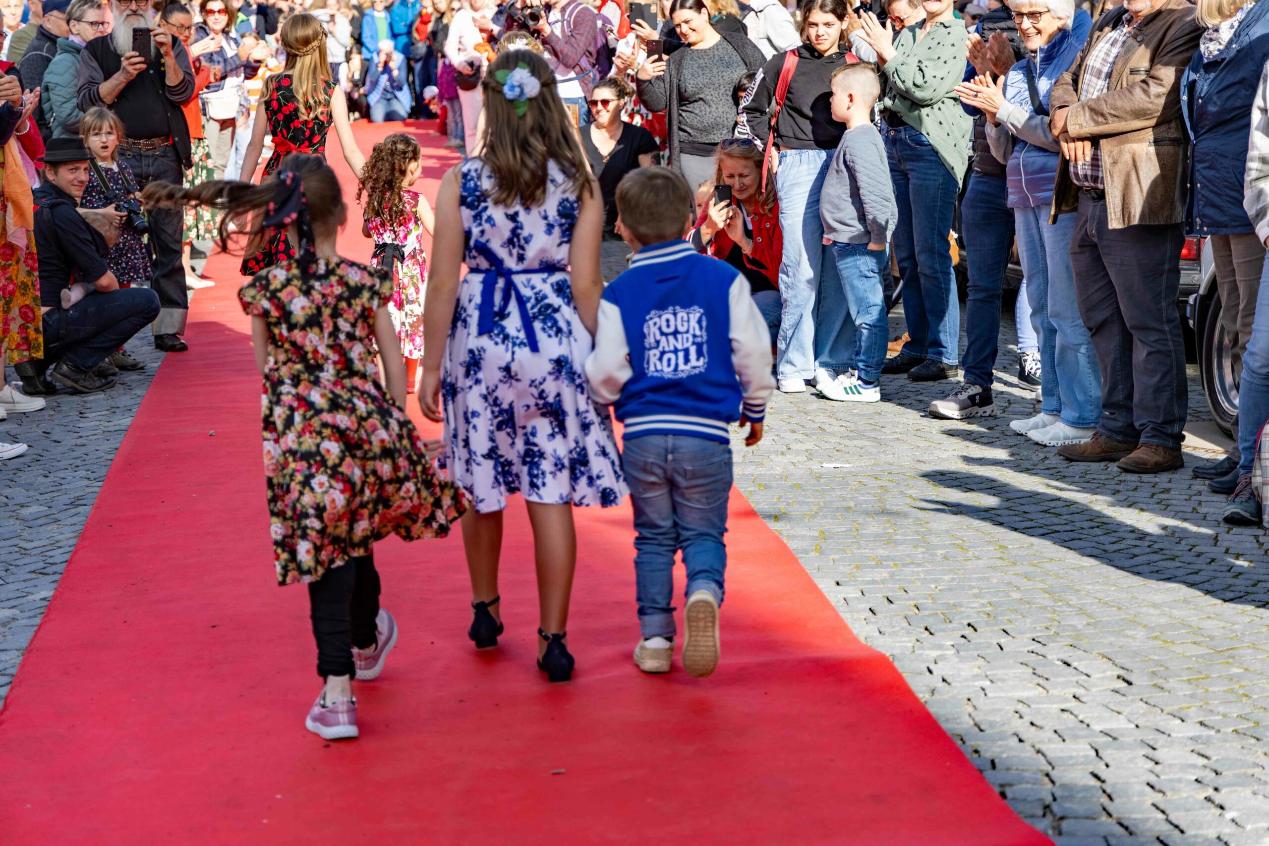 7 Roter Teppich (386)