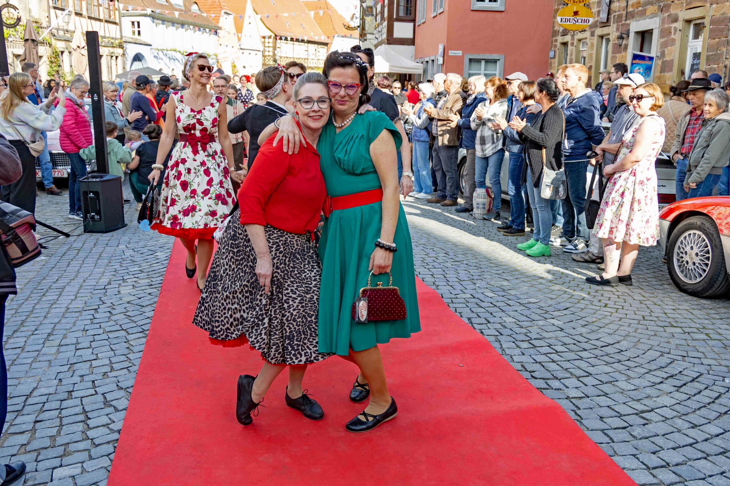 7 Roter Teppich (402)